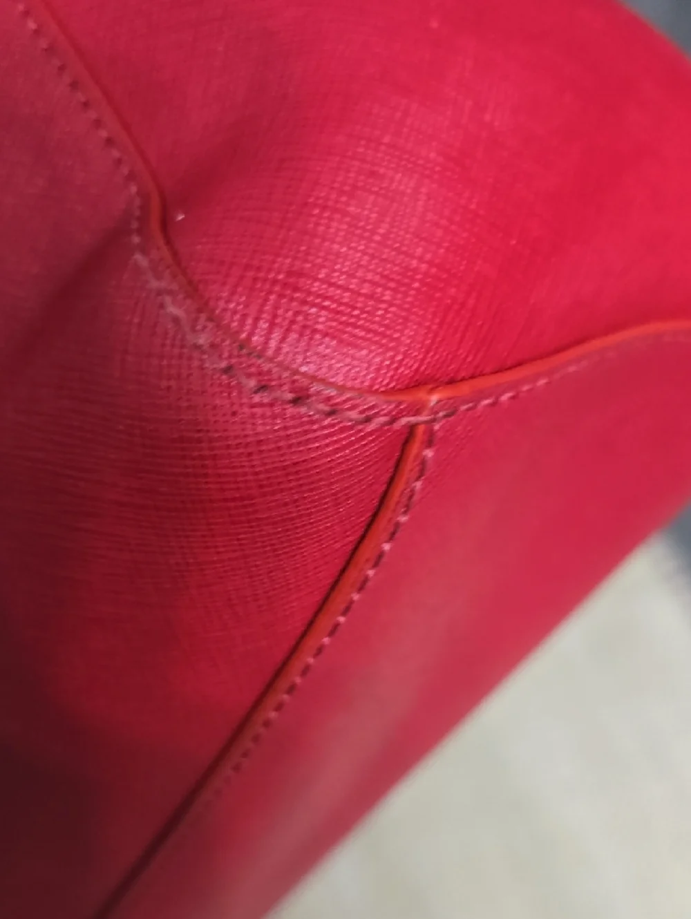 EUC Tory Burch Red Saffiano Tote with Gold Logo